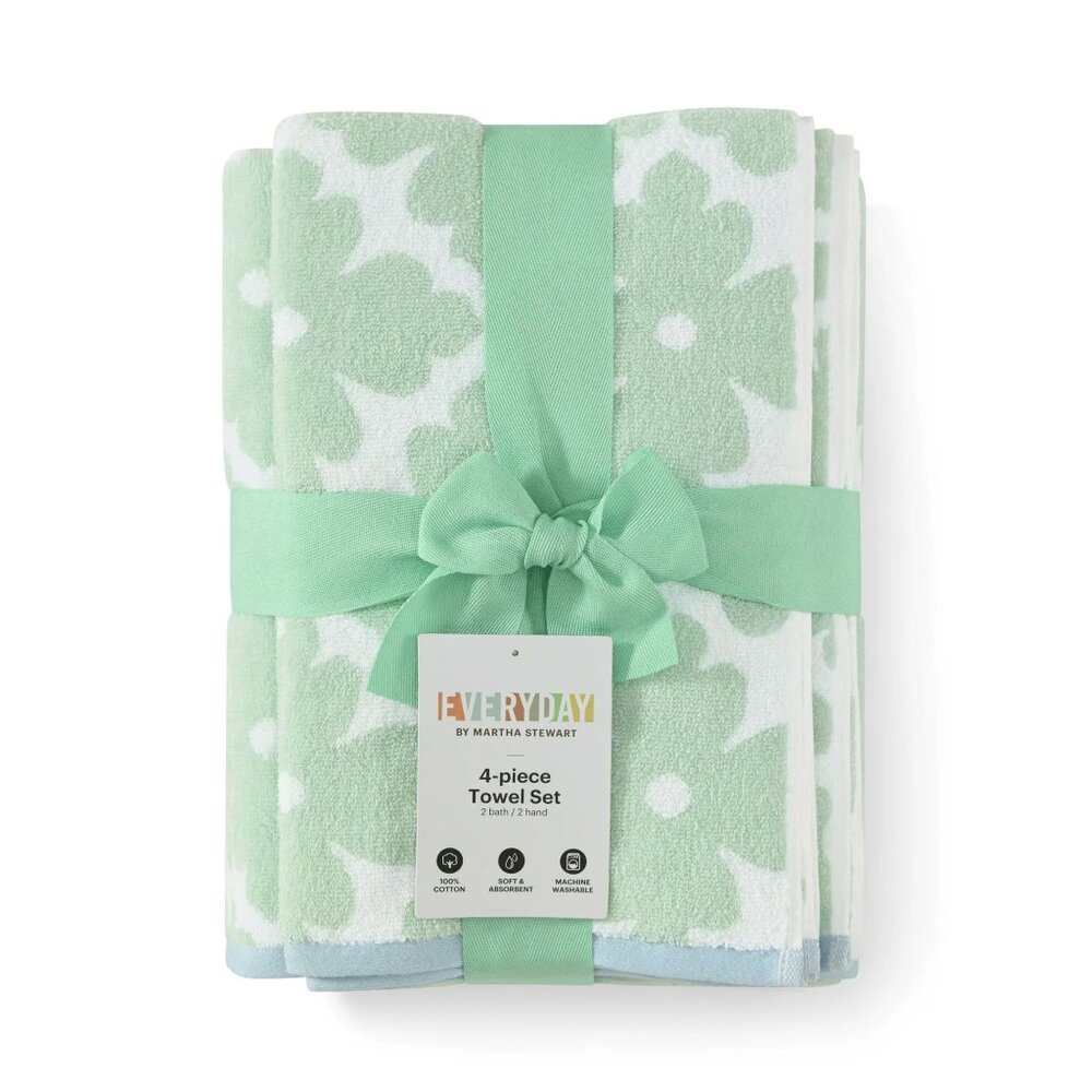 Martha Stewart Everyday 4 piece Towel Gift Set in mint green floral motif Shower